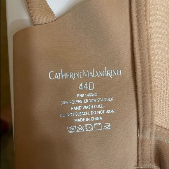 NWT Catherine Malandrino Beige Camo Floral Bra Size 44D Soft Cup Deep Plunge - Picture 4 of 6